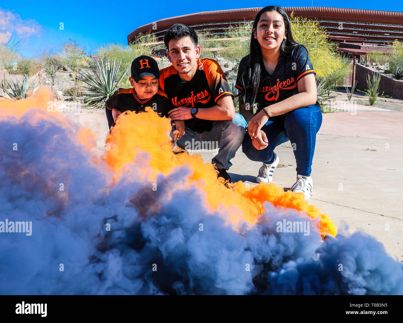 Pumpen Rauch, Rauch, Rauch, Naranjeros, bombas de Humo, humo, humo de Colores, Naranjeros Stockfoto