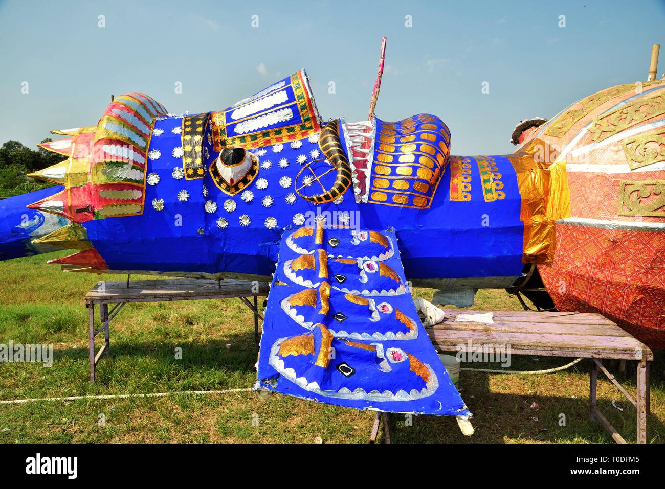 Bildnis von Ravana im Bau, Dussehra Festival, Surat, Gujarat, Indien, Asien Stockfoto