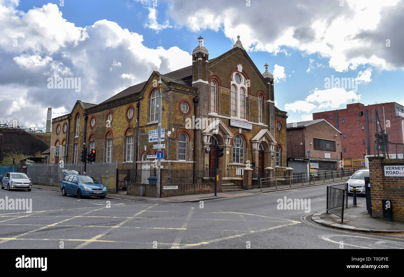 Bermondsey Stadtteil Southwark London UK - Christus Apostolische Kirche Surrey Docks Bezirk Stockfoto