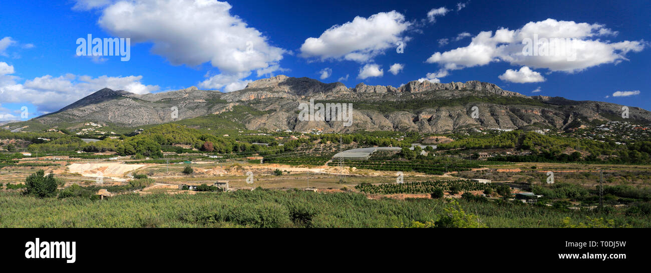 Die Serra Bernia Gebirge und die algar River Valley, Altea, Costa
