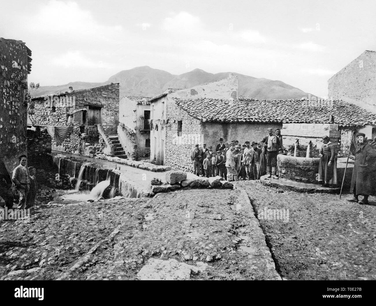 Italien, Sizilien, scillato, Einweihung der öffentlichen Brunnen 1893 Stockfoto