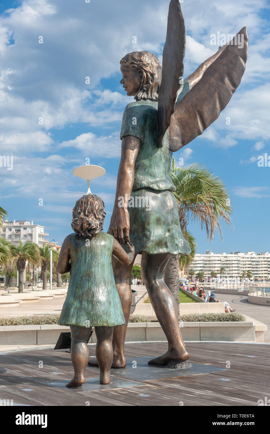 Statue des Erzengels Raphael im Park Jardin Bonaparte, Saint-Raphael, Var, Provence-Alpes-Cote d'Azur, Frankreich, Europa Stockfoto