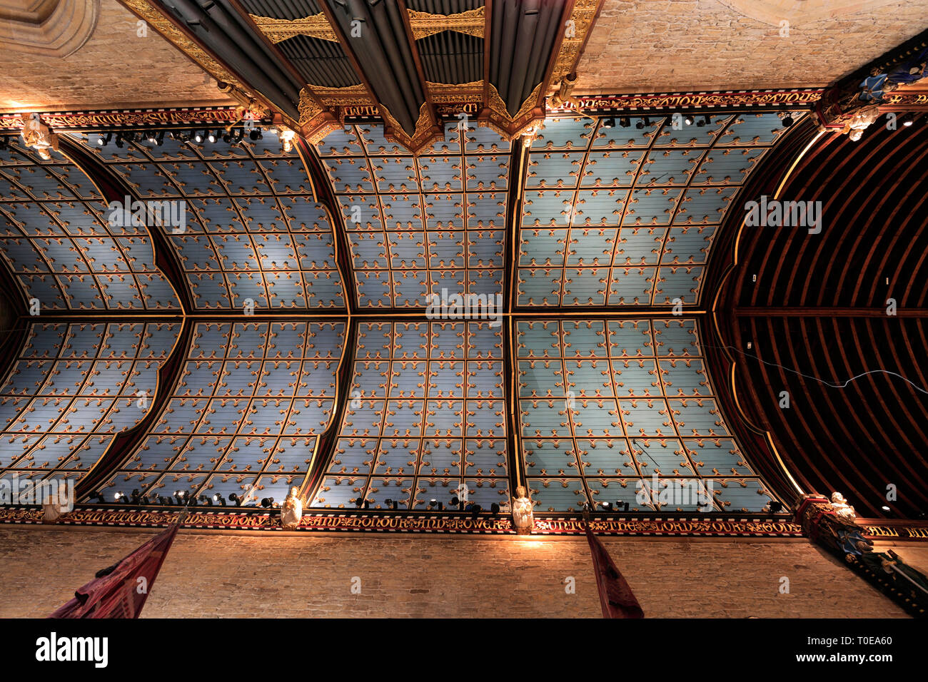 Innenraum der Pfarrkirche St Wulframs, Stadt Grantham, Lincolnshire, England, Großbritannien Stockfoto