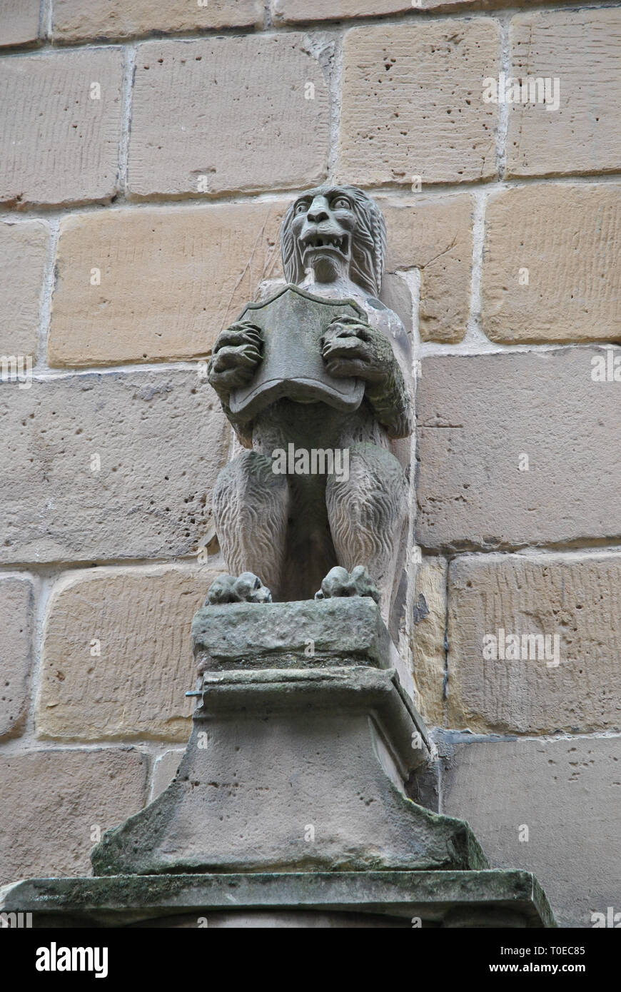 Ein gargoyle auf ein altes Gebäude Stockfoto