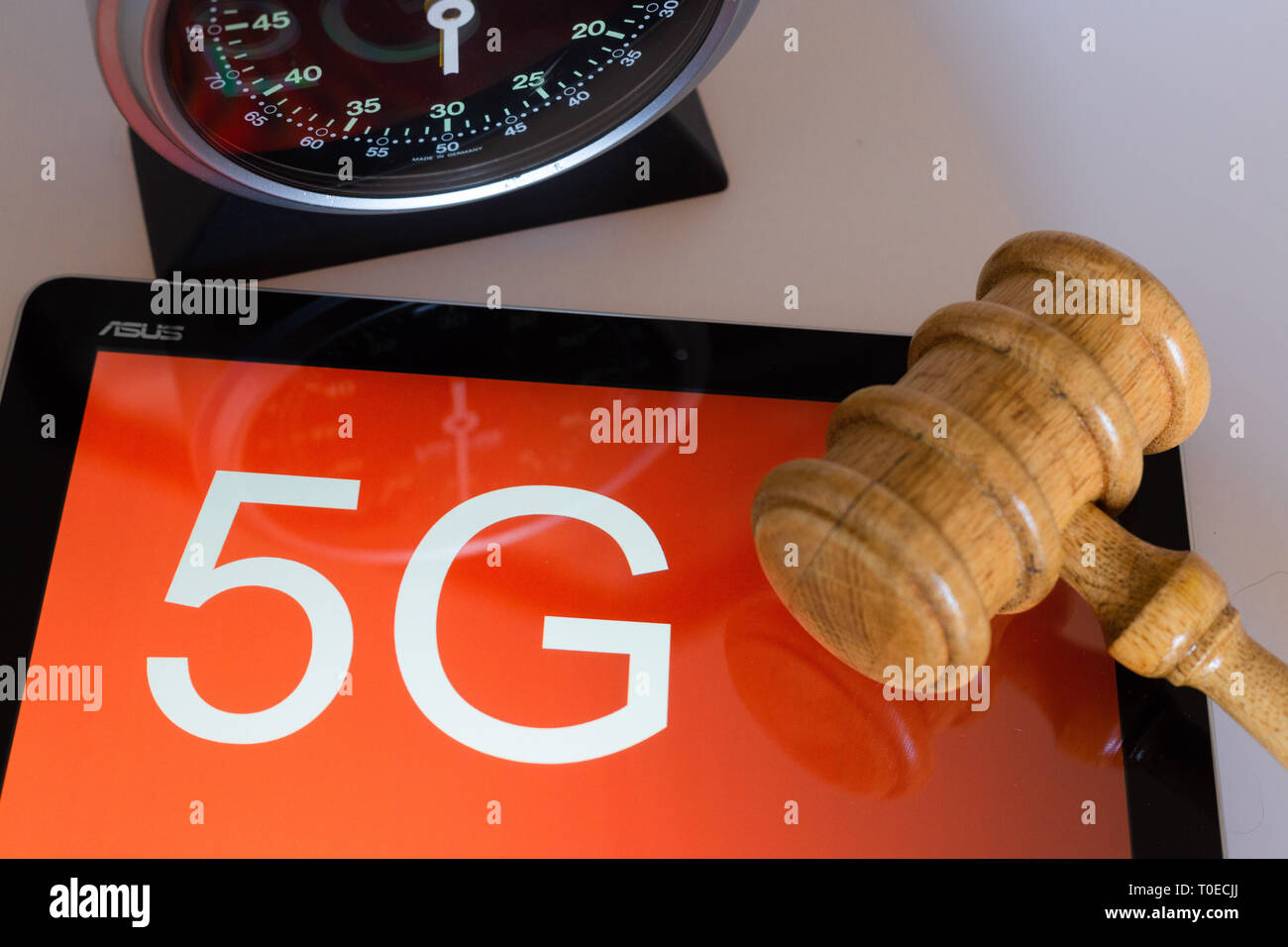 Mainz, Deutschland, 19. März 2019: symbolisches Bild für Start der 5G-Frequenzen versteigern. Stockfoto