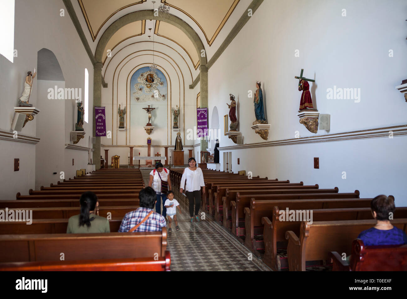 Parroquia de La Preciosa Sangre de Cristo in der Calle de Manuel García Mahnwache in Oaxaca, Mexiko, 7. März 2019. Stockfoto