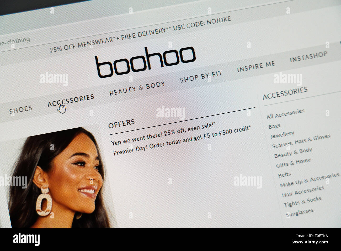Boohoo Kleidung website Stockfoto