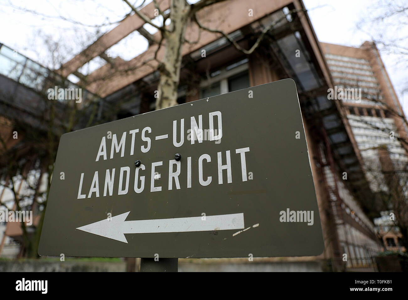 20. März 2019, Nordrhein-Westfalen, Köln: Der Sitz der Langericht und Amtsgericht in Köln. Foto: Oliver Berg/dpa Stockfoto