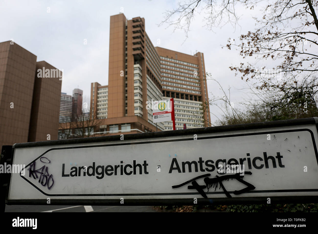 20. März 2019, Nordrhein-Westfalen, Köln: Der Sitz der Langericht und Amtsgericht in Köln. Foto: Oliver Berg/dpa Stockfoto