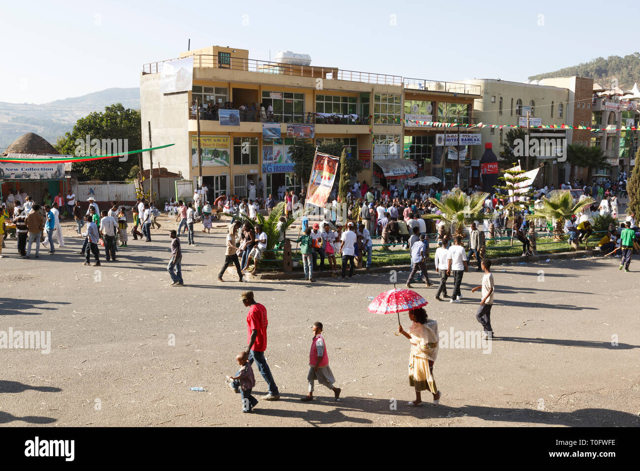 Gonder, Äthiopien, 18. Februar 2015: Einheimische feiern die Timkat Festival in der Stadt Gonder, die wichtige Äthiopische Orthodoxe Feier der Epipha Stockfoto