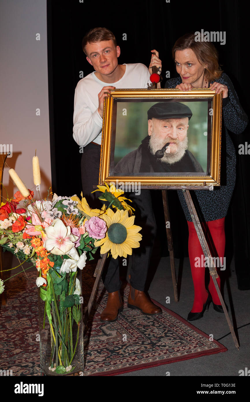 Josephine Hoppe (Tochter) Oscar Hoppe (Enkel) Gedenkveranstaltung Rolf