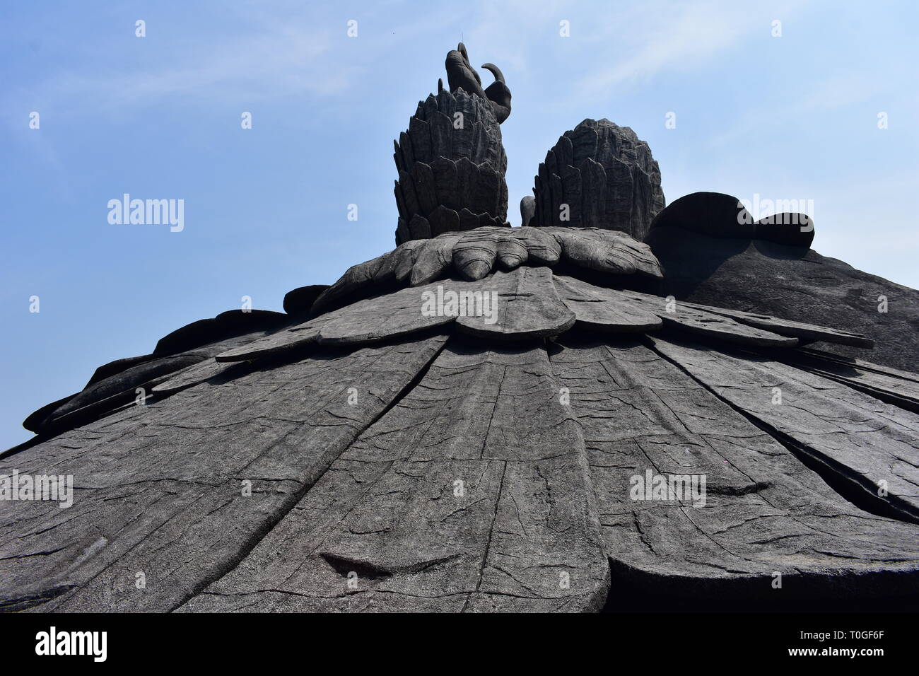 Kollam, Kerala, Indien - 2. März 2019: Der Flügel der Jatayu Skulptur Stockfoto