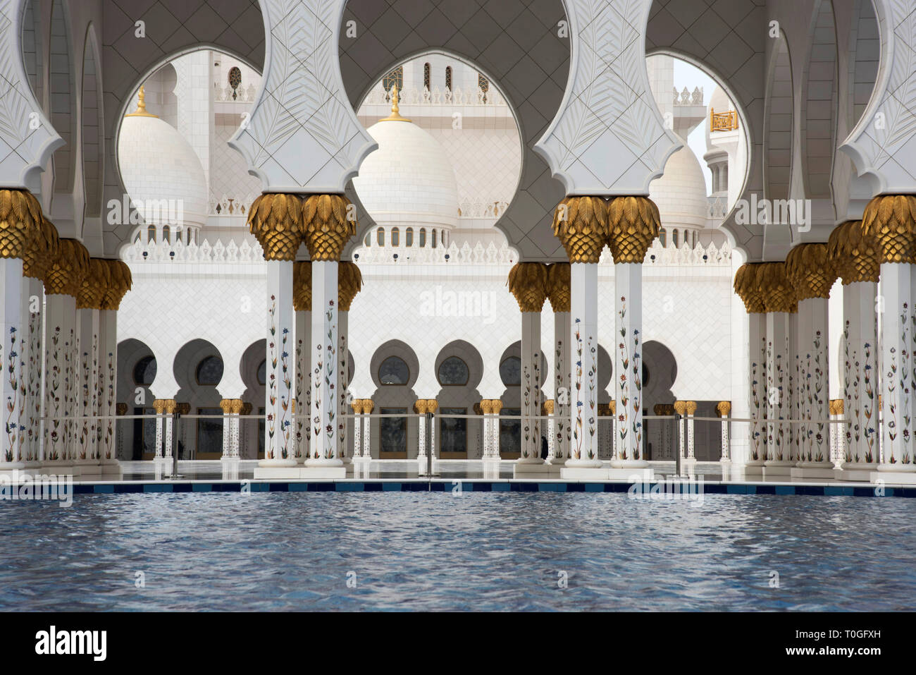 In der Sheikh Zayed Grand Moschee, Abu Dhabi, VAE. Die größte Moschee des Landes. Stockfoto