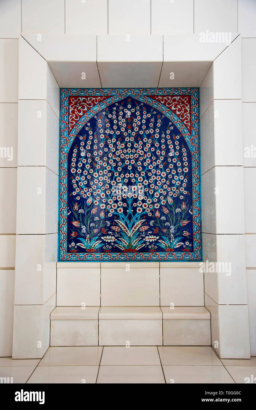 Dekorative Verkleidung, Sheikh Zayed Moschee, Abu Dhabi, UAE, die größte Moschee des Landes. Stockfoto