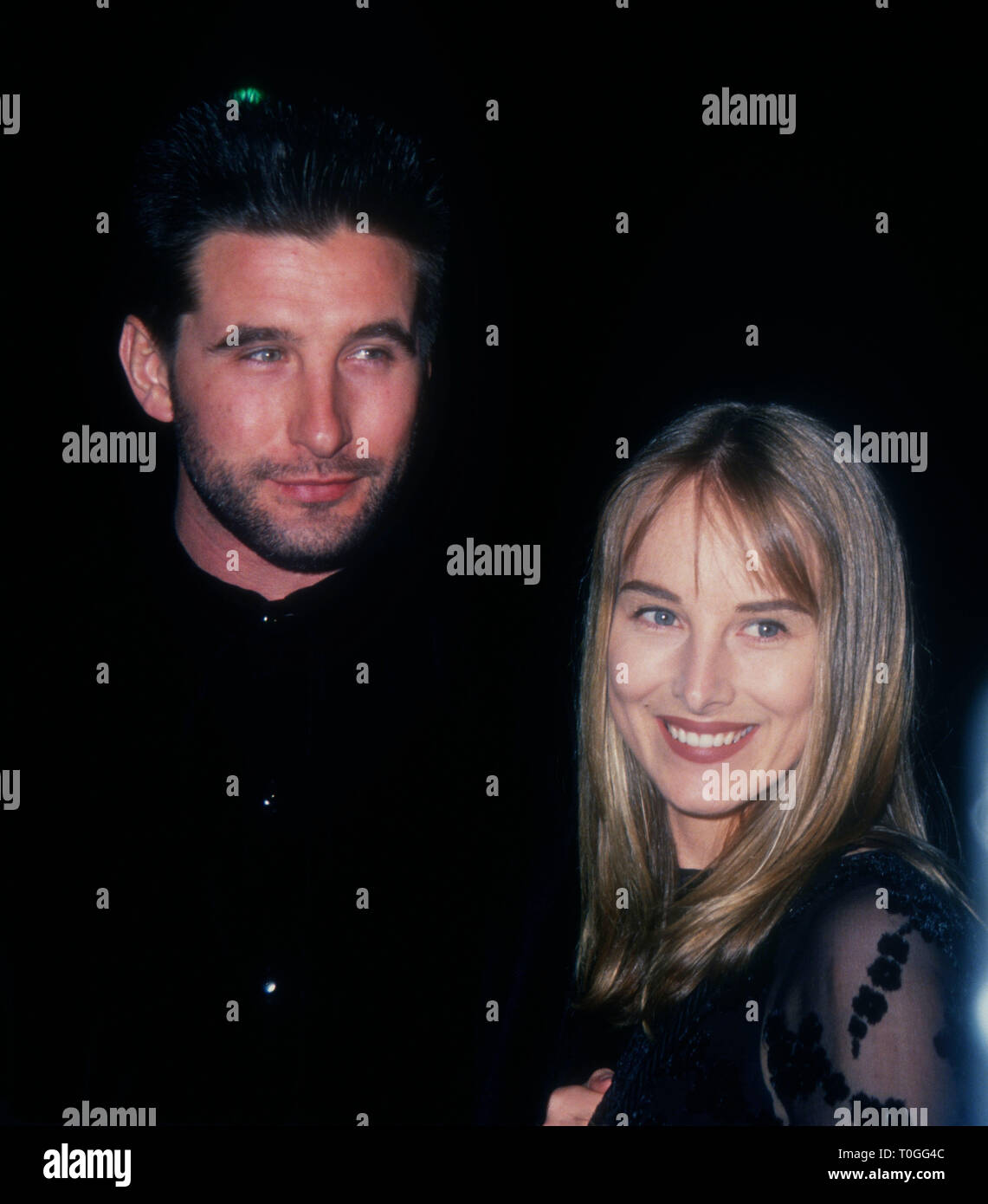 Culver City Ca 22 Februar Schauspieler William Baldwin Sanger Und Das Chynna Phillips An Der Droge Missbrauch Widerstand Ausbildung D A R E Profitieren Mit Richard Tyler S New Fashion Kollektion Und Das Debut Von Johnny