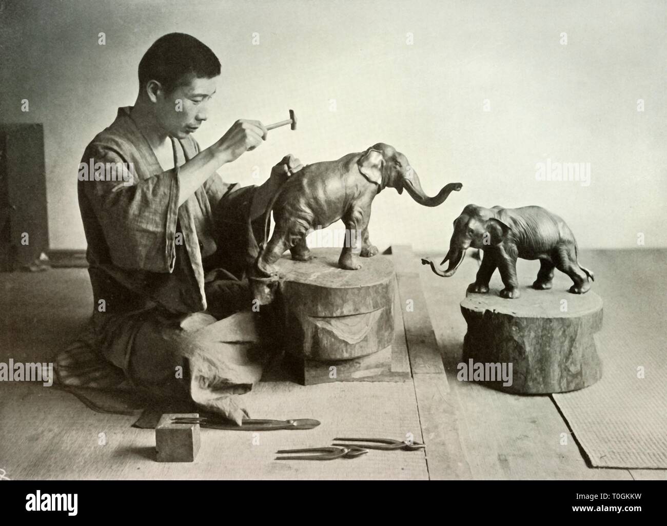 "Die Bronze Bildhauer", 1910. Schöpfer: Herbert Ponting. Stockfoto