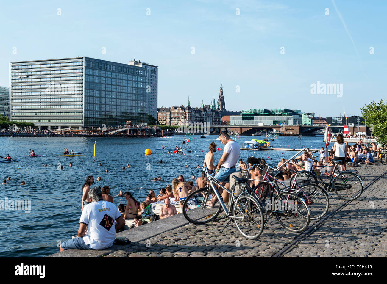 Dänemark, Kopenhagen, Islands Brygge Harbor Badewanne Stockfoto