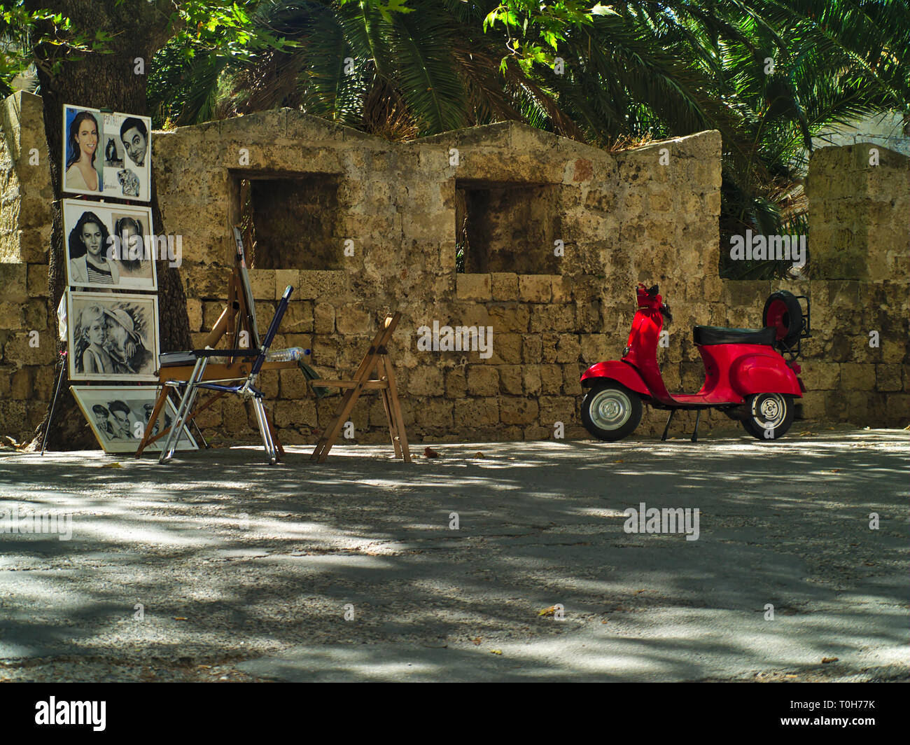 Rote rhodos -Fotos und -Bildmaterial in hoher Auflösung – Alamy