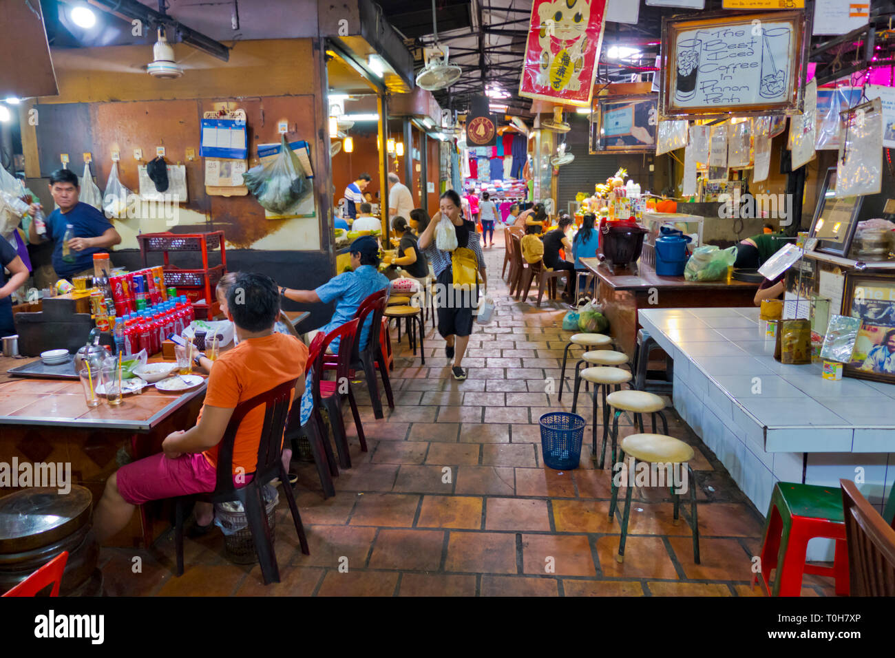 Essen Bereich ausgeht, Russischen Markt, Phnom Penh, Kambodscha, Asien Stockfoto