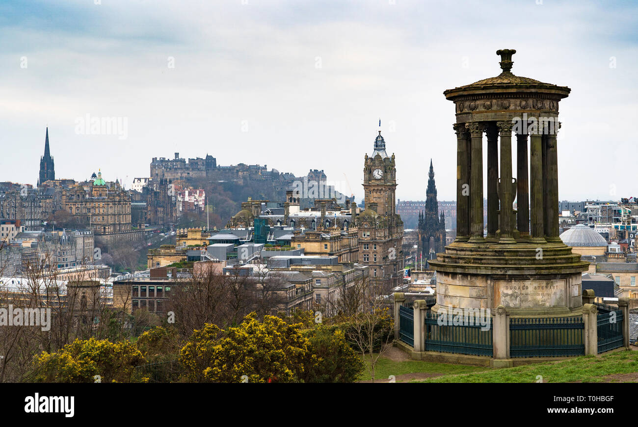 Blick auf die Stadt Edinburgh von Calton Hill Aussichtspunkt, Schottland, Großbritannien Stockfoto
