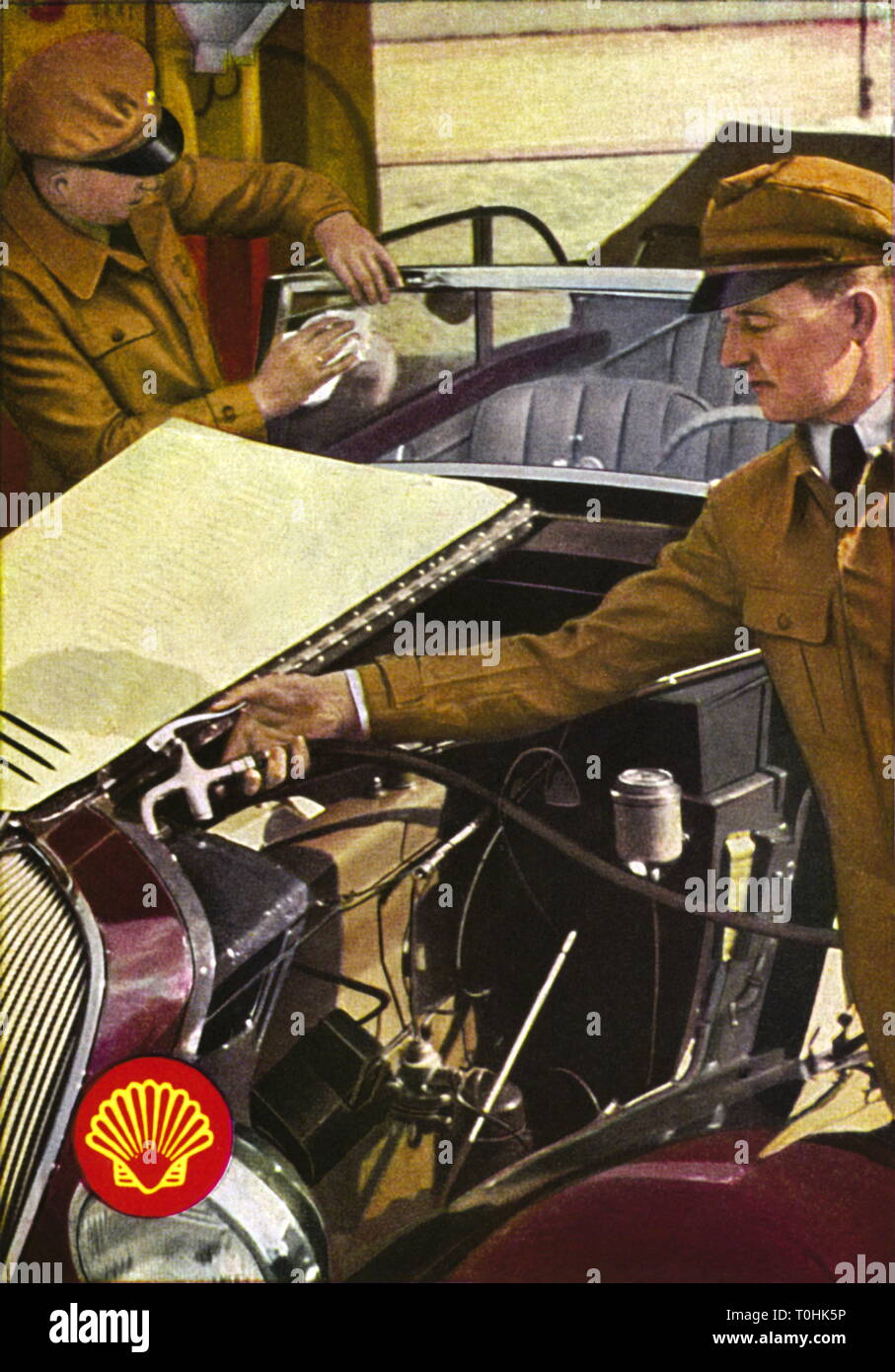 Verkehr/Transport, Auto, Tankstelle, Shell Tankstelle, Service, Tankstelle attendants in Uniform, Deutschland, ca. 1937,- Additional-Rights Clearance-Info - Not-Available Stockfoto