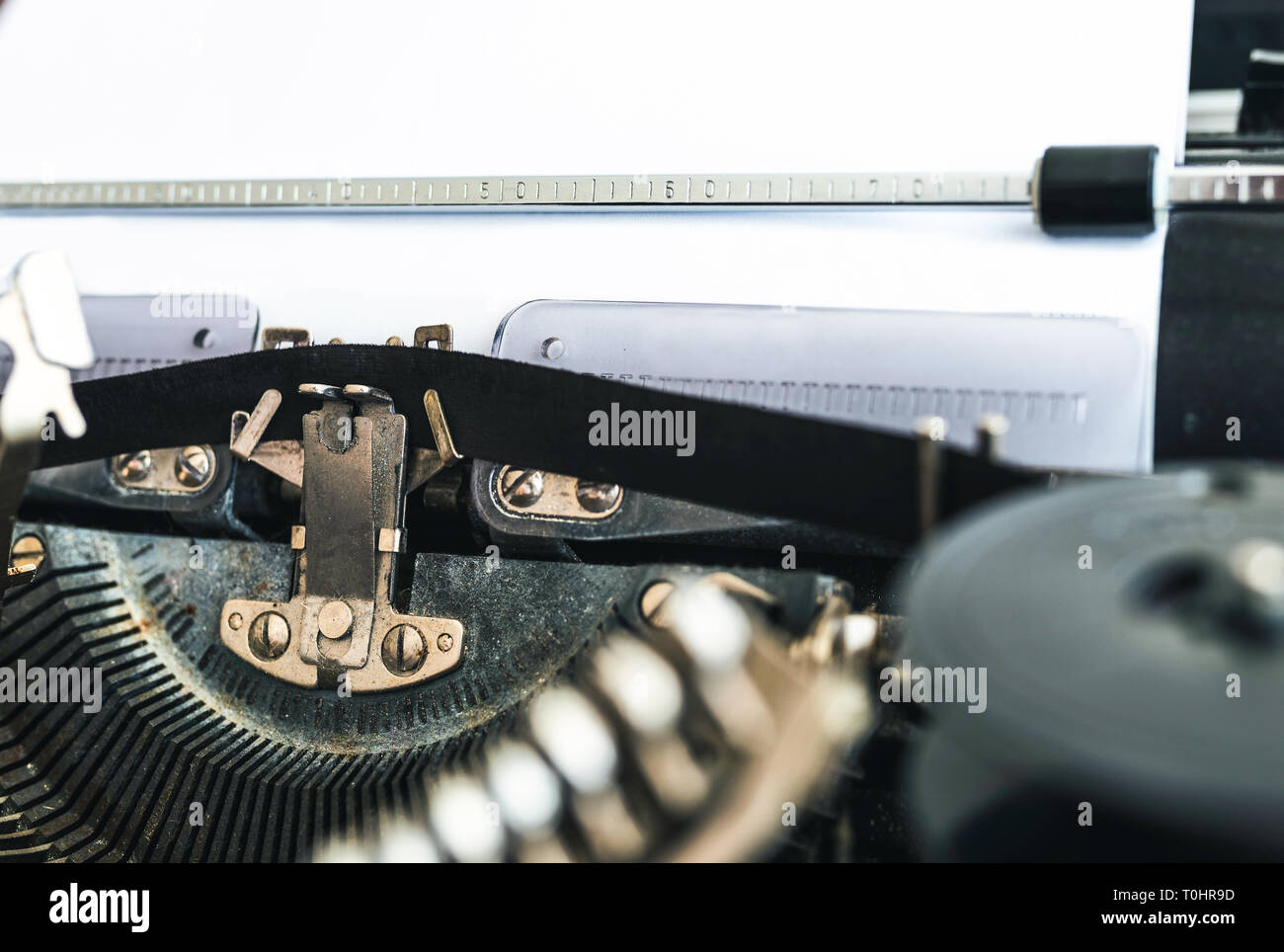 Vintage Schreibmaschine und Seite des Papiers Stockfoto