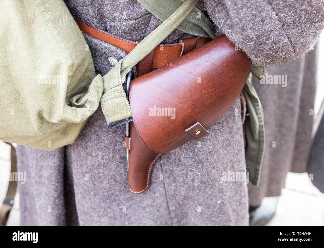 Vintage Leder Holster und andere Munition auf den Riemen. Retro Uniform der russischen Armee während des Russischen Bürgerkriegs 1918 Stockfoto