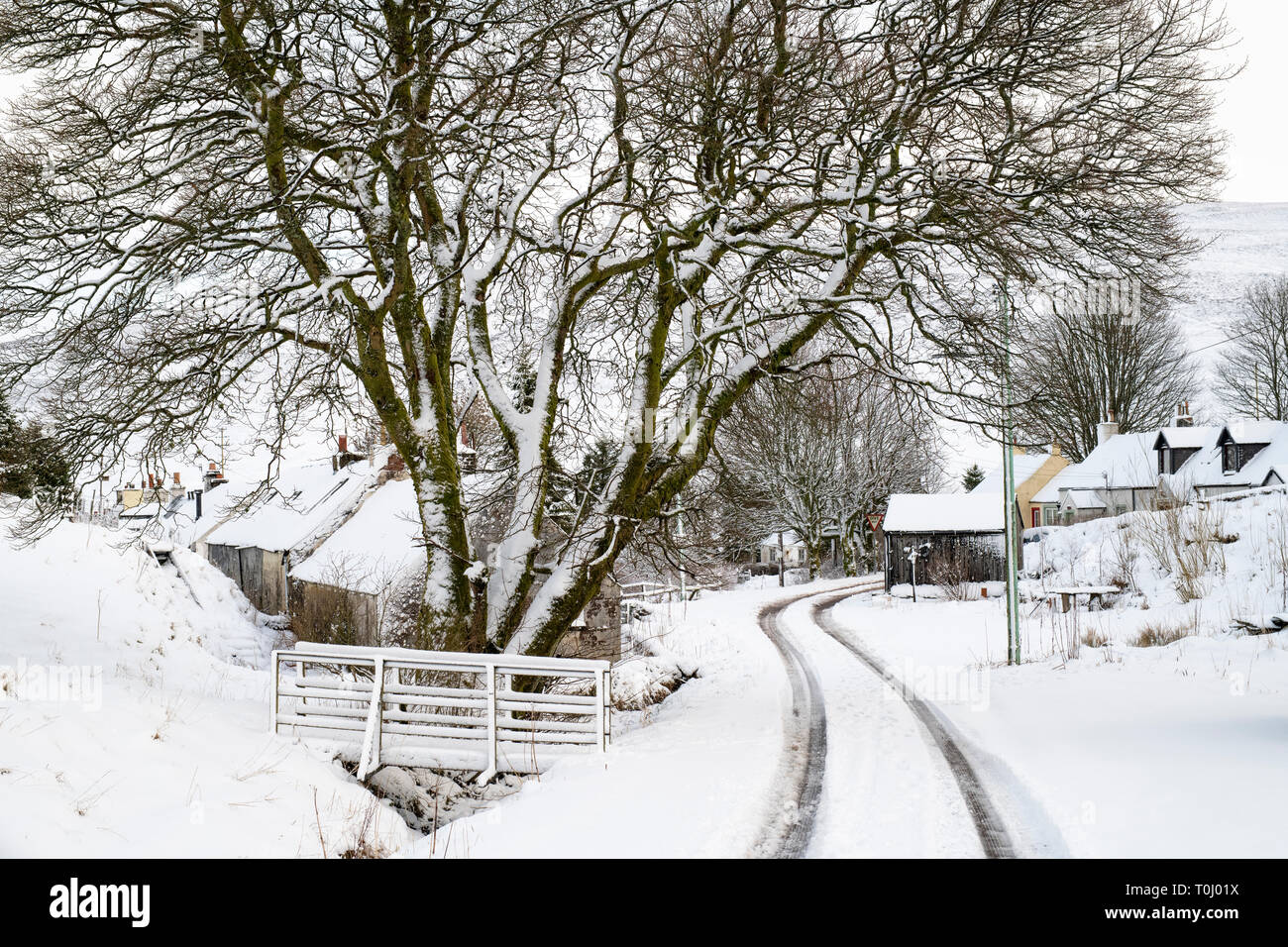 Leadhills Dorf am frühen Morgen Schnee. Scotlands zweite höchste Dorf. South Lanarkshire, Schottland Stockfoto