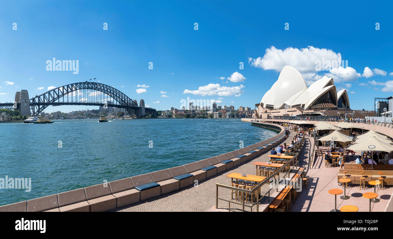 Die Sydney Harbour Bridge und das Opernhaus von Sydney, Bennelong Point, Sydney, Australien Stockfoto