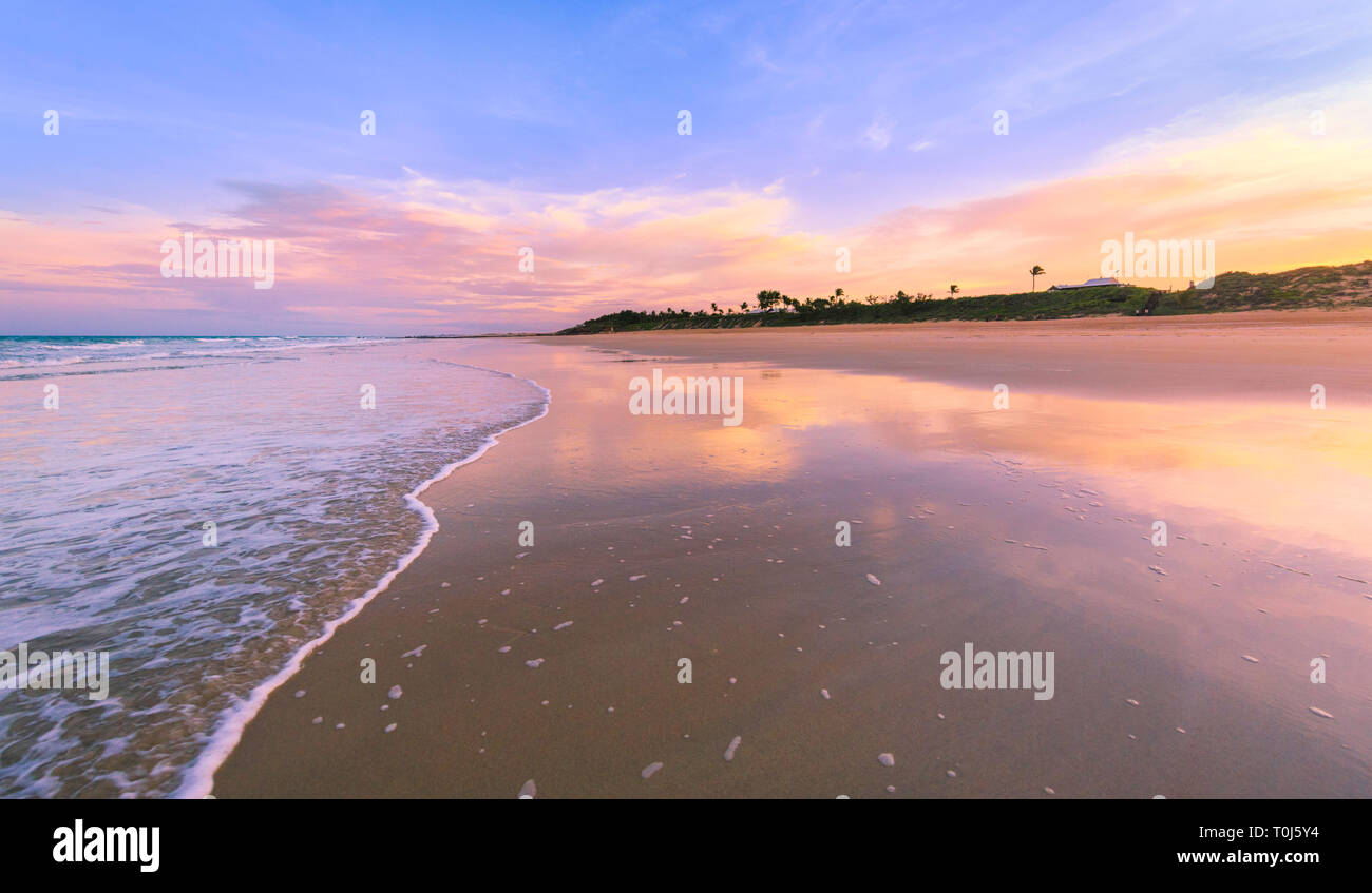 Broome, Australien. Cable Beach, Broome bei Sonnenuntergang, WA Stockfoto