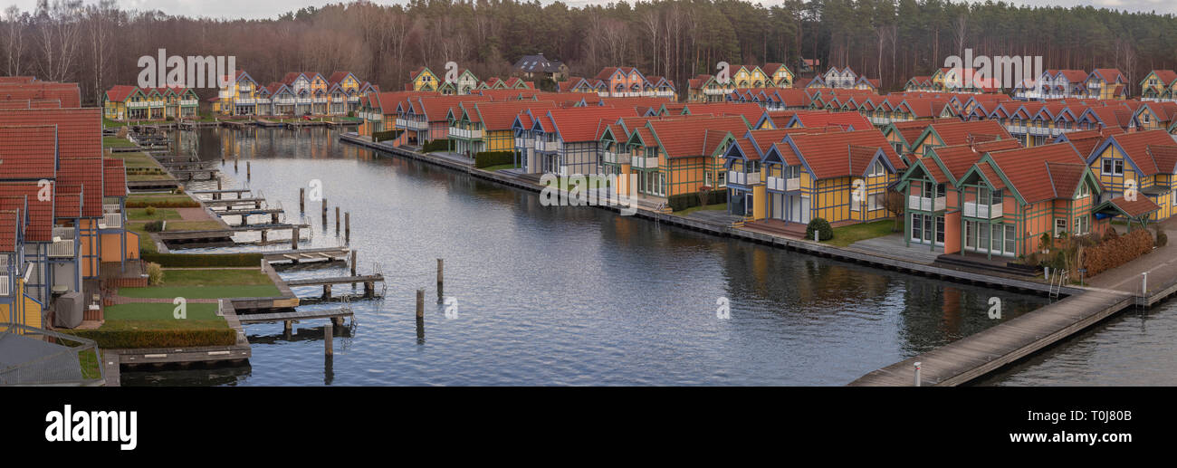 Abwicklung von lackierten Rahmen Häuser in Deutschland. Stockfoto