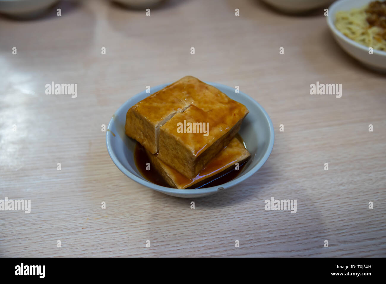 Jin Feng Lu Rou Lüfter (jinfeng Luroufan oder Jin Feng geschmortes Schweinefleisch Reis). Von Taipeh Berühmtesten geschmortes Schweinefleisch Schüssel Reis Restaurant. Stockfoto