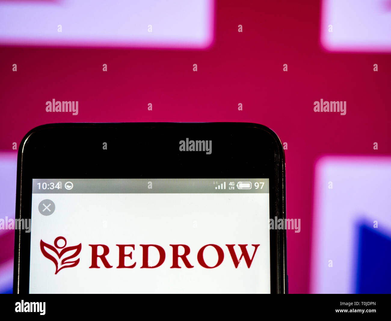 Redrow plc Firmenlogo auf dem Smartphone angezeigt. Stockfoto