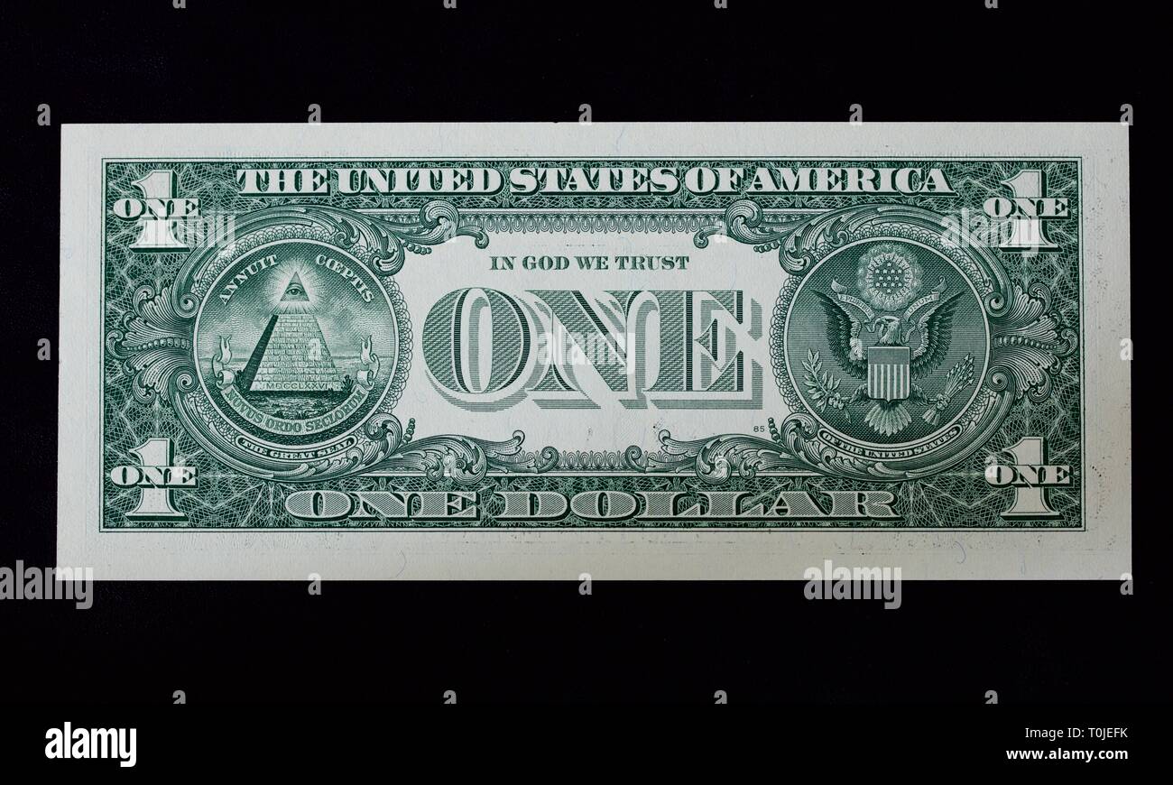 United States one-dollar Bill auf schwarzem Hintergrund Stockfoto