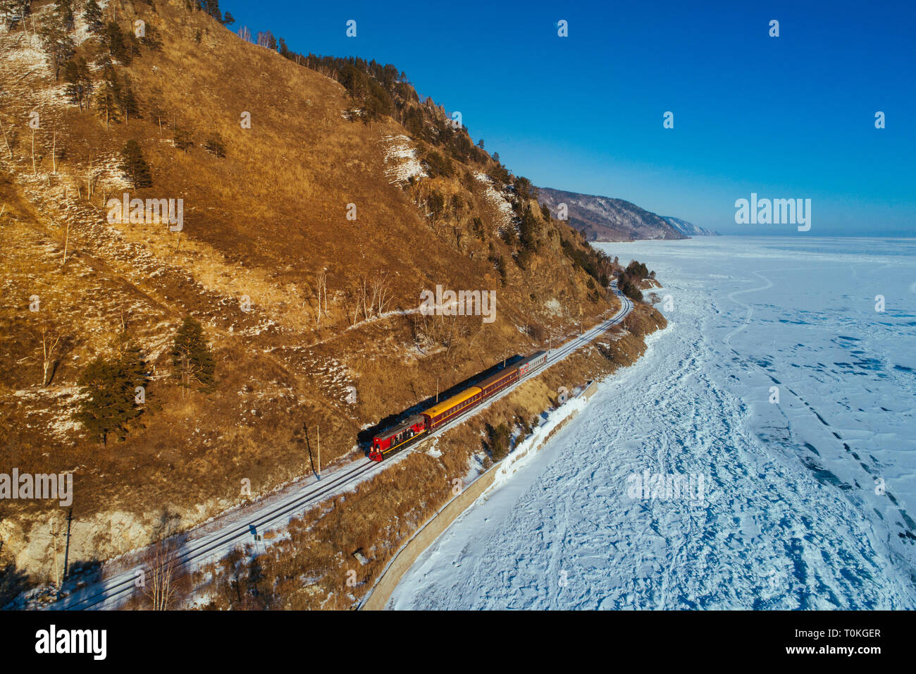 Transsibirische Eisenbahn am Baikalsee, Russland Stockfoto