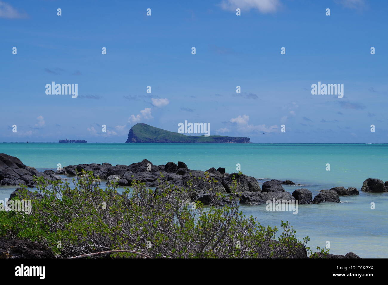 Coin de Mire, Mauritius von der Küste von Grande Gaube Stockfoto