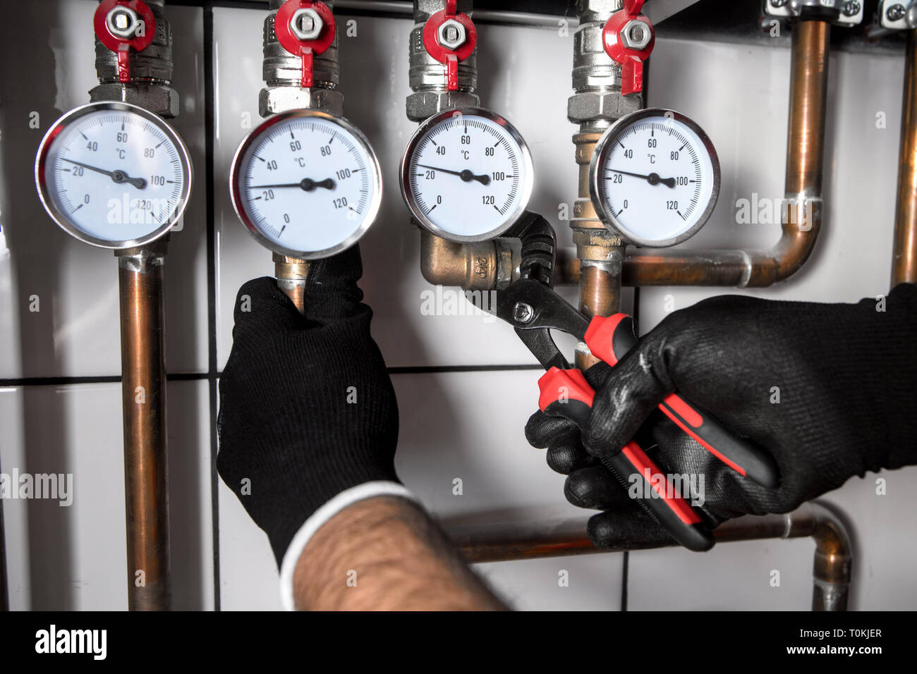 Klempner Befestigung Zentralheizung Stockfoto