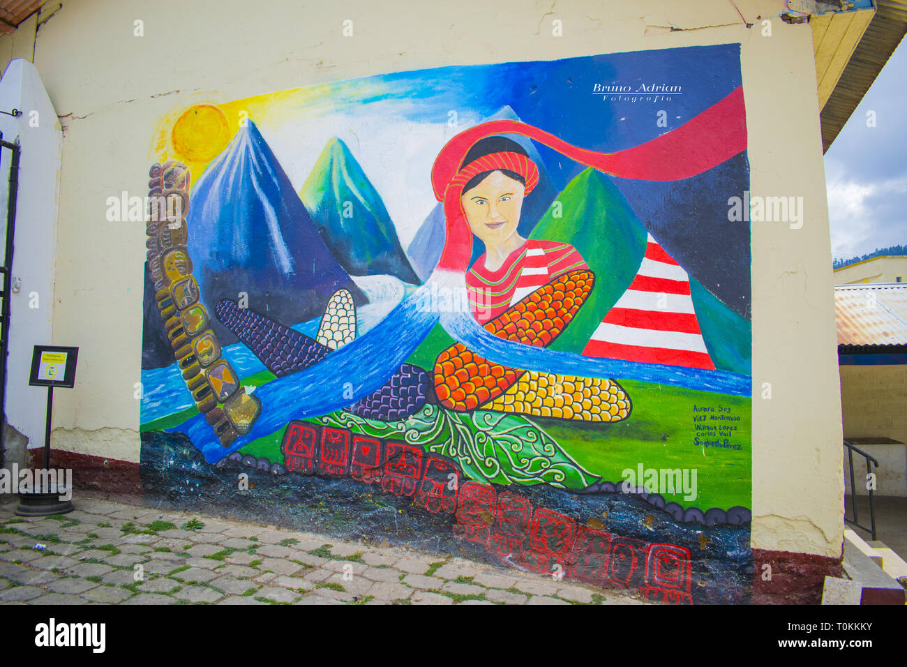 Wandbild, del Primer Festival de Libre Ausdruck por los Comunicación de Santa Cruz cajola Xella mujer del Maiz Stockfoto