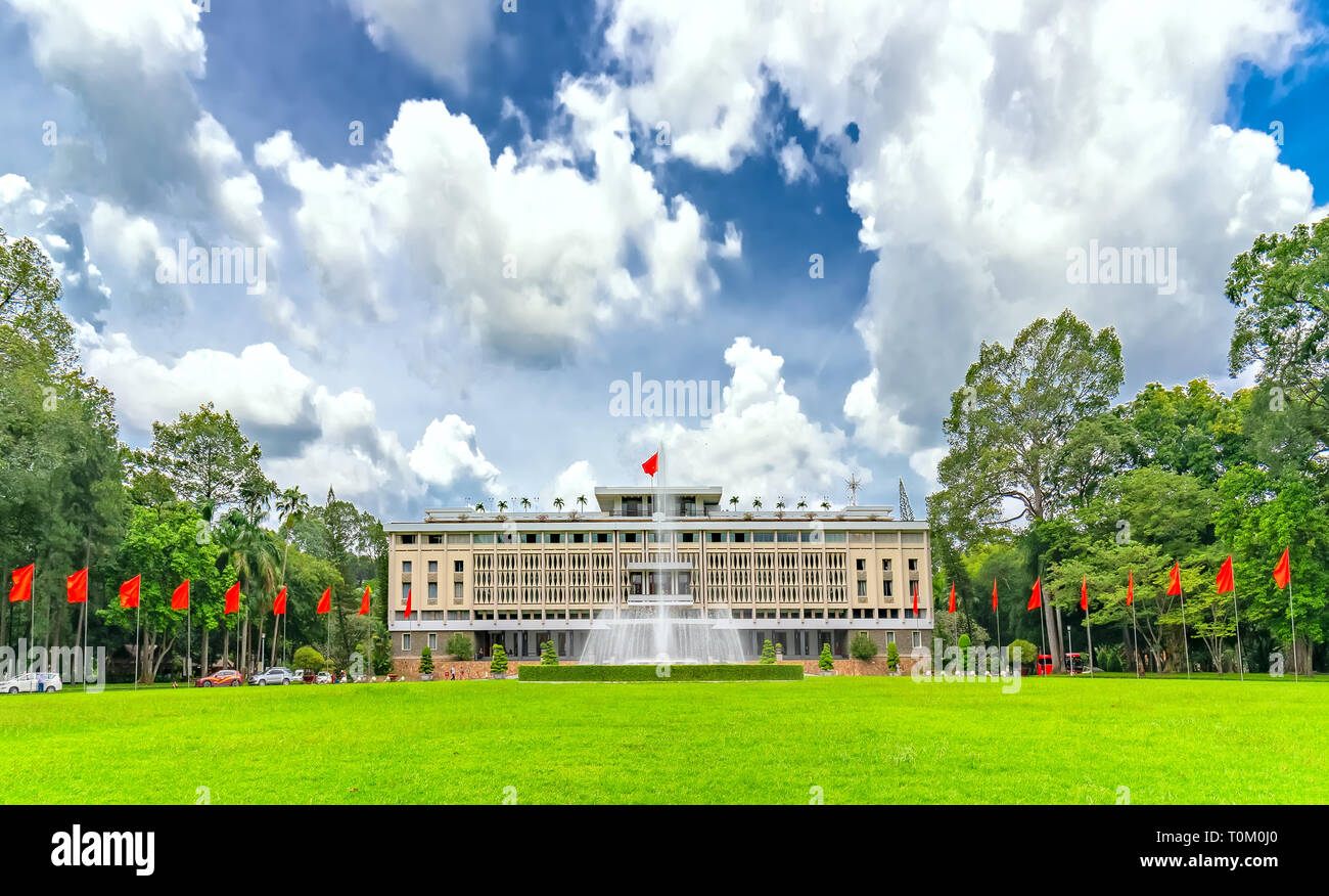 Vorderansicht Palast der Wiedervereinigung, der die Arbeit des Präsidenten und der Regierung National Historic sites in Ho Chi Minh City, Vietnam zu erkennen Stockfoto