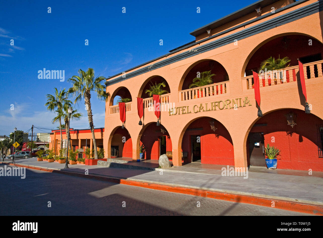 Die Vorderansicht des berühmten Hotel California, in der kleinen Stadt von Todos Santos, in Baja, Kalifornien Stockfoto