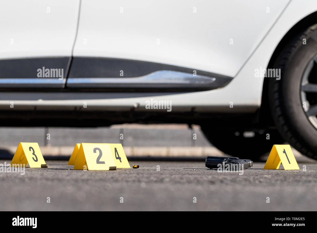 ID-Zelte am Tatort nach Schießerei Stockfoto