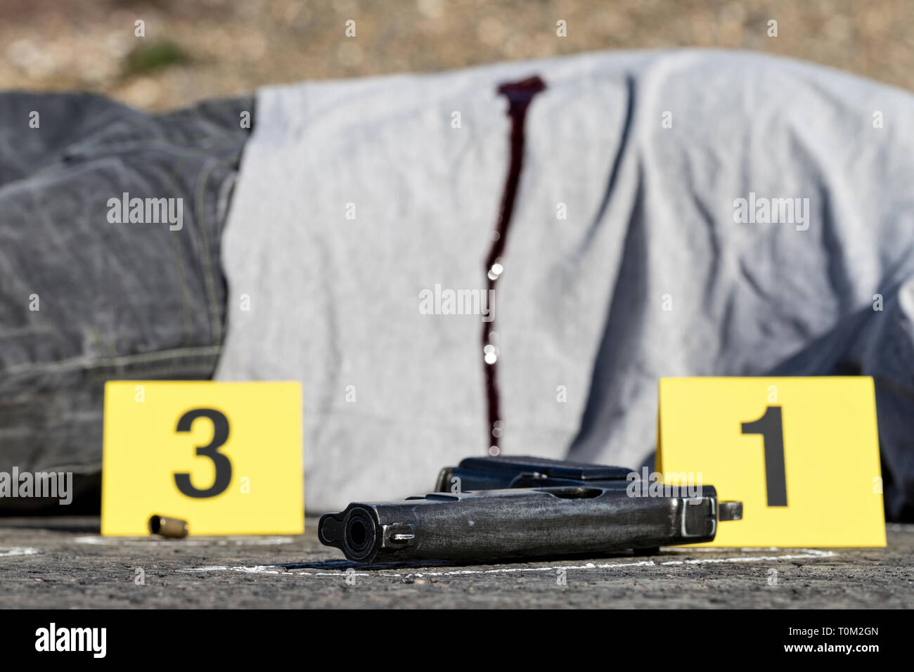 ID-Zelte am Tatort nach Schießerei Stockfoto