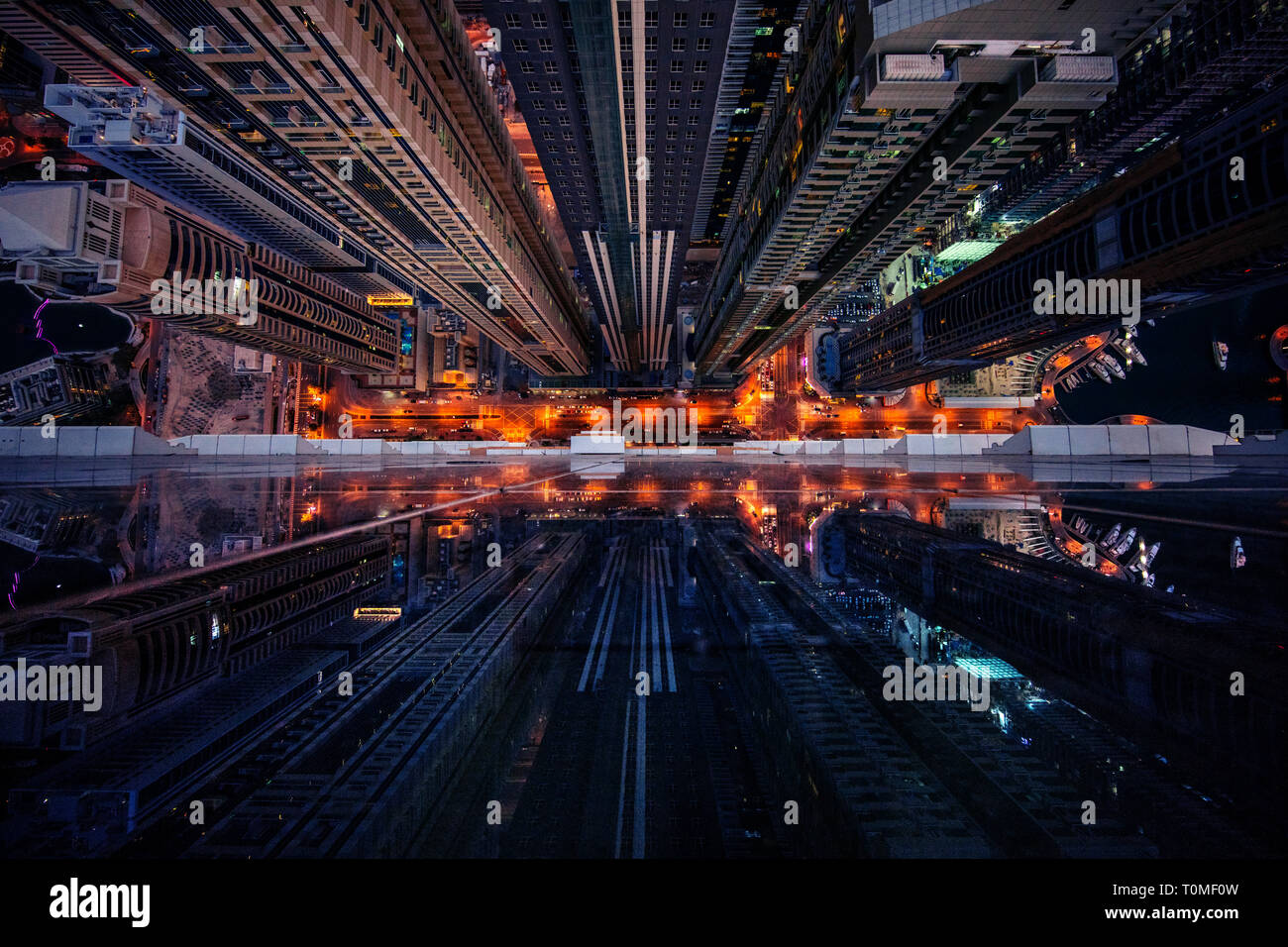 Ein perspektivischer Blick auf Dubai Marina, Dubai, VAE Stockfoto