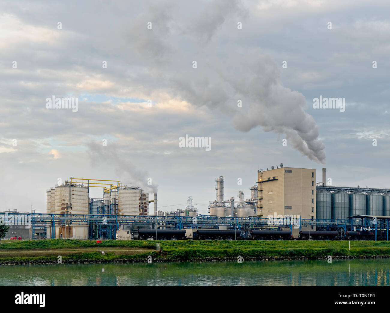 Donau Chemie Chemische Werke Pischelsdorf Österreich Stockfoto
