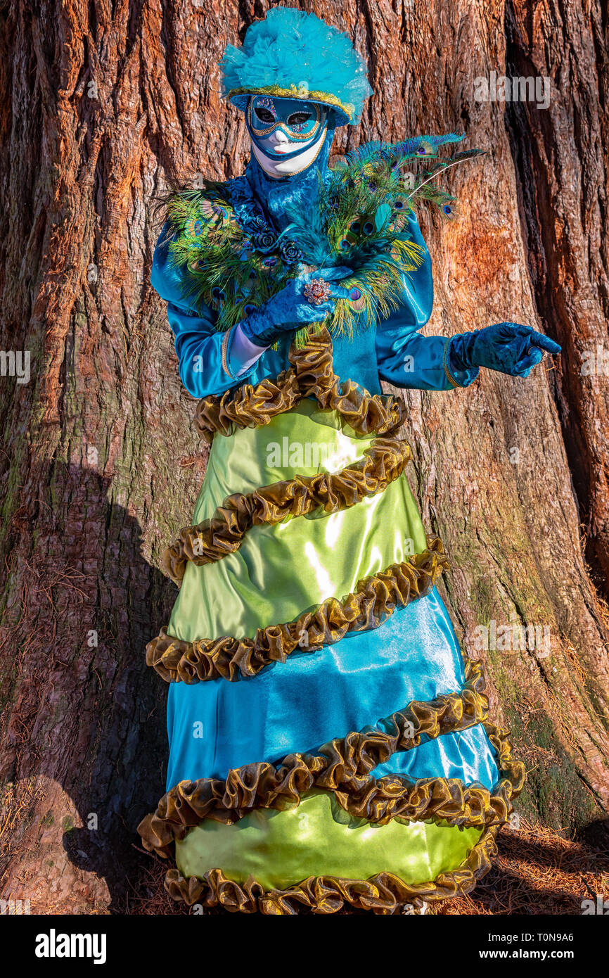 Frau gekleidet für den Karneval in Annecy, Haute-Savoie, Frankreich Stockfoto