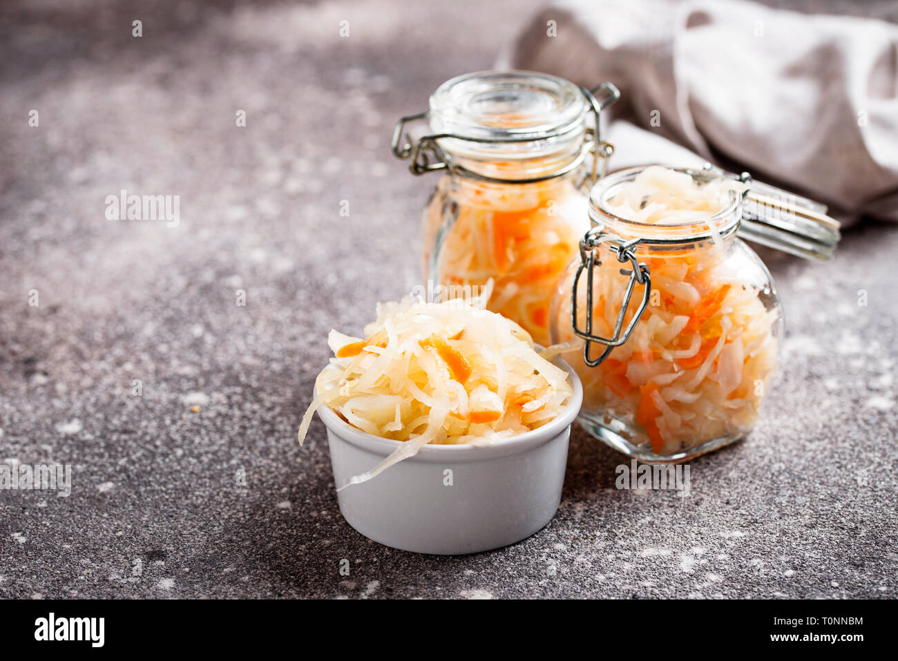 Hausgemachten Sauerkraut oder Eingelegter Kohl Stockfoto