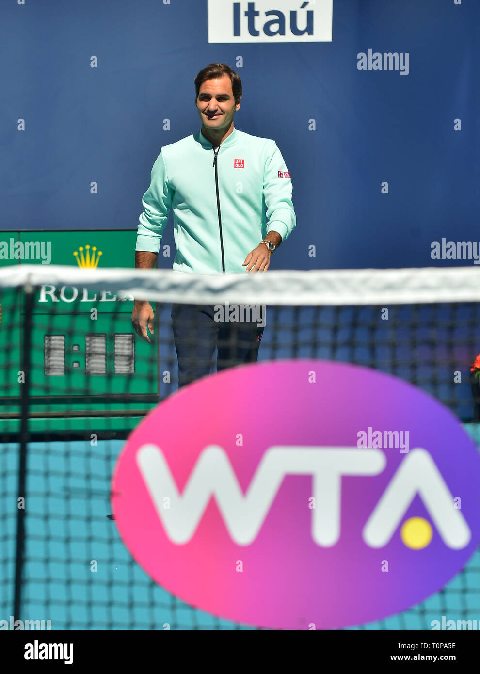 Miami Gardens, Florida, USA. 20 Mär, 2019. Roger Federer von der Schweiz während der Ribbon Cutting, bevor das erste Spiel der Miami Open Tag 3 im Hard Rock Stadion am 20. März 2019 in Miami, Florida. Quelle: MPI 10/Media Punch/Alamy leben Nachrichten Stockfoto