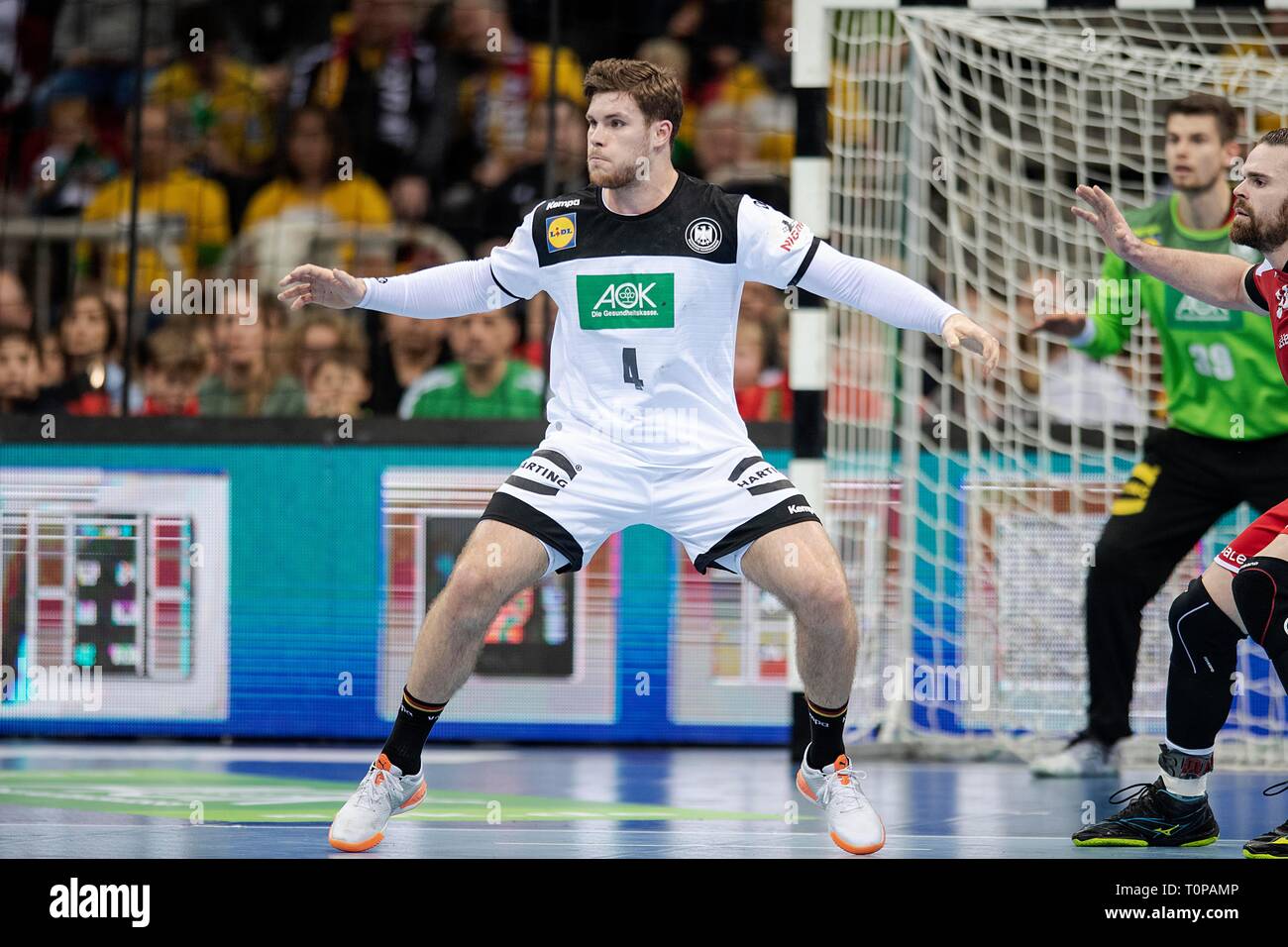 Düsseldorf, Deutschland. 09 Mär, 2019. Johannes GOLLA (GER) in Aktion, bei seiner ersten nationalen Spiel, Debuet (Debüt), debutant (DEBUTANT), Debüt, debutant; Handball Laenspiel der Maenner, Freundschaftsspiel, Deutschland (GER) - Schweiz (SUI) 27:29 in Düsseldorf / Deutschland am 09.03.2019 | Verwendung der weltweiten Kredit: dpa/Alamy leben Nachrichten Stockfoto