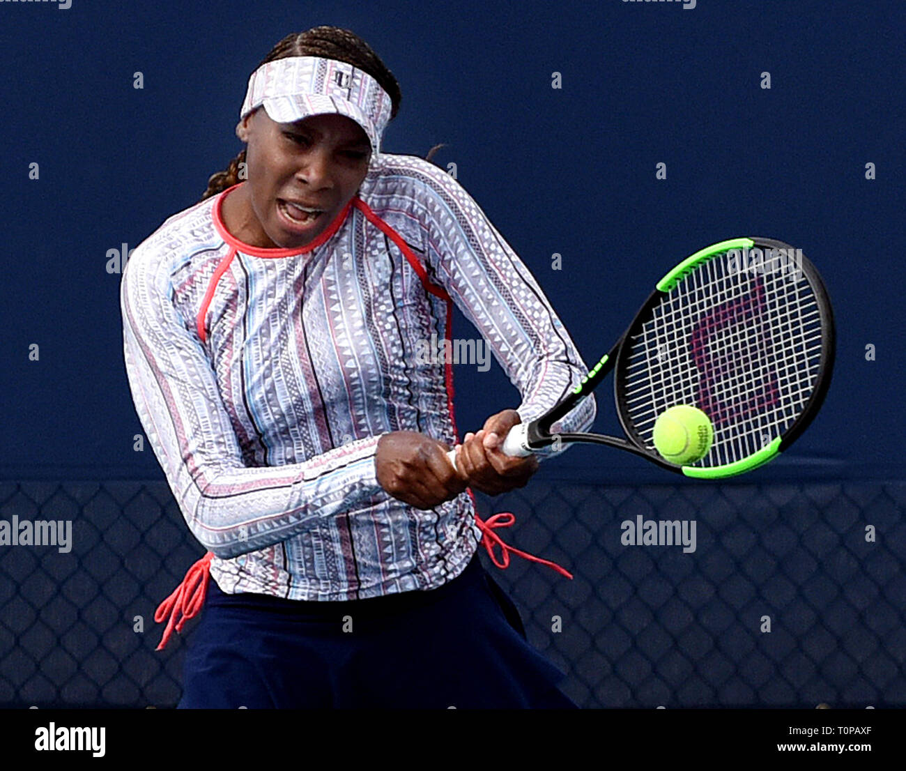 Miami Gardens, Florida, USA. 20. Mär 2019. Venus Williams auf der Praxis Gerichte im Hard Rock Stadion vor ihrem ersten Spiel der Miami Öffnen am 20. März 2019 in Miami, Florida. (Paul Hennessy/Alamy) Credit: Paul Hennessy/Alamy leben Nachrichten Stockfoto