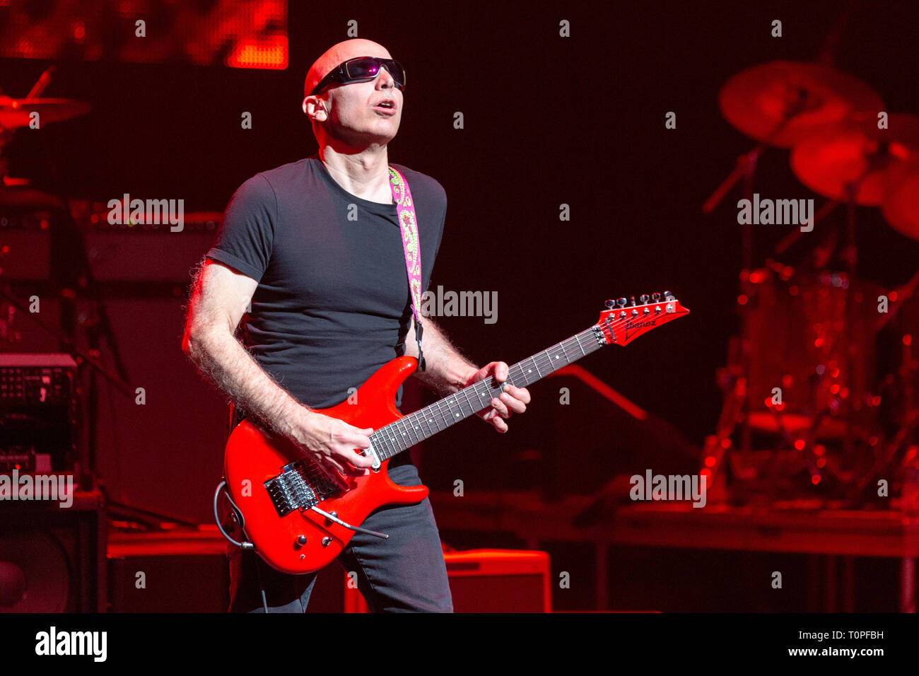 Madison, Wisconsin, USA. 20 Mär, 2019. JOE SATRIANI während der Erfahrung Hendrix Tour an die Ouvertüre Center für die Künste in Madison, Wisconsin Credit: Daniel DeSlover/ZUMA Draht/Alamy leben Nachrichten Stockfoto